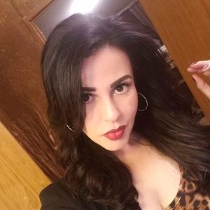 Meet your Posher, Zoraida